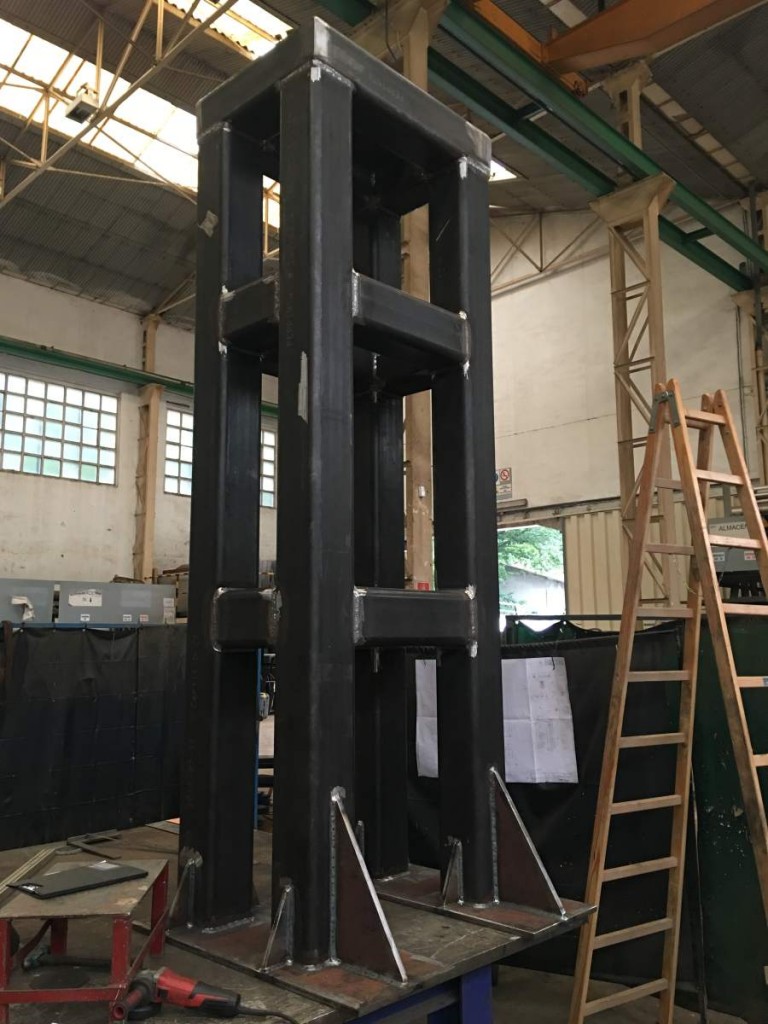 Bastidores en acero para la industria 12